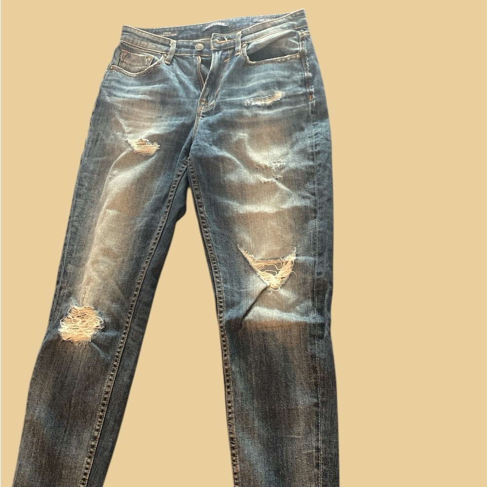 Vigoss Distressed Boyfriend Jeans in Blue